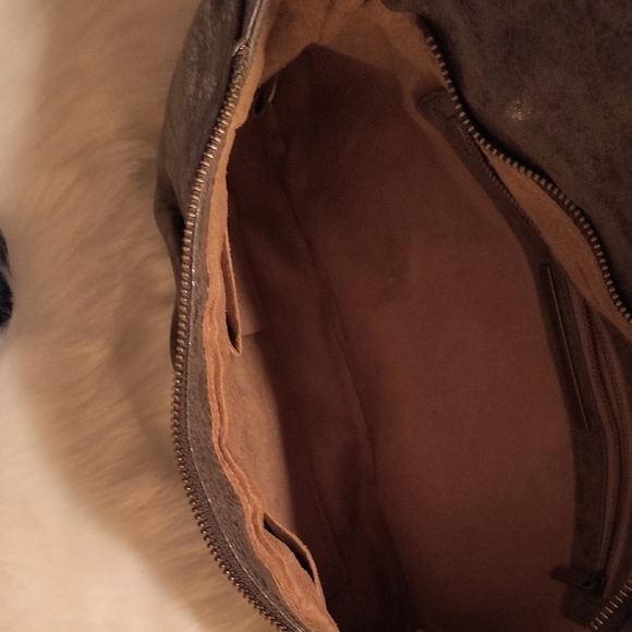 Matt & Nat Brass Chain Green/Kaki  Crossbody Bag - Picture 7 of 11